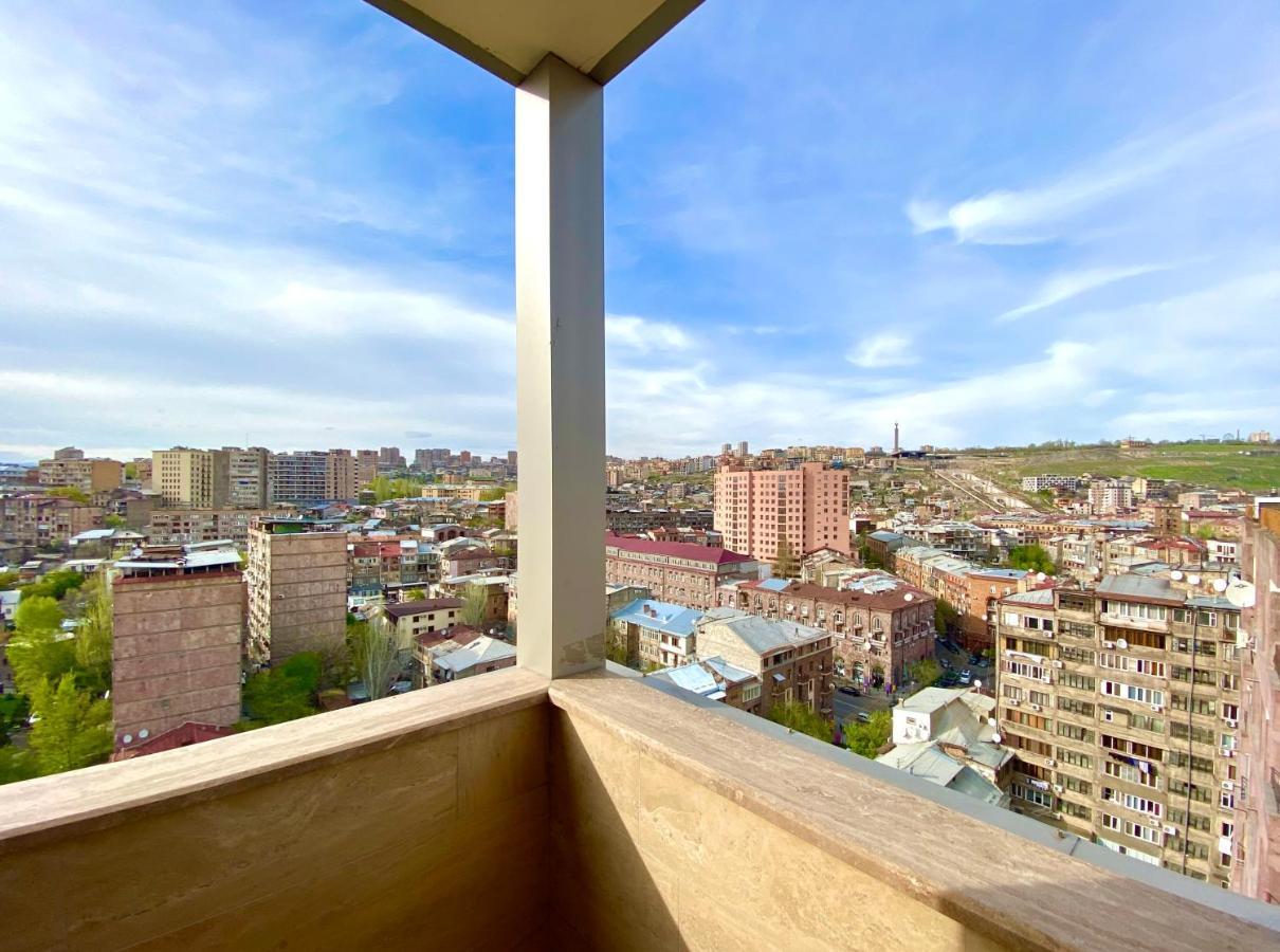 Central Yerevan 3 Bedrooms Exclusive Penthouse Apartment,Small Center מראה חיצוני תמונה