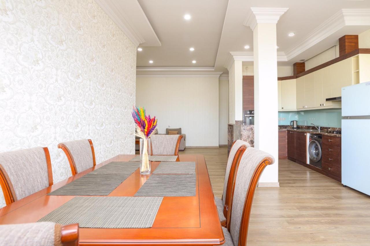 Central Yerevan 3 Bedrooms Exclusive Penthouse Apartment,Small Center מראה חיצוני תמונה