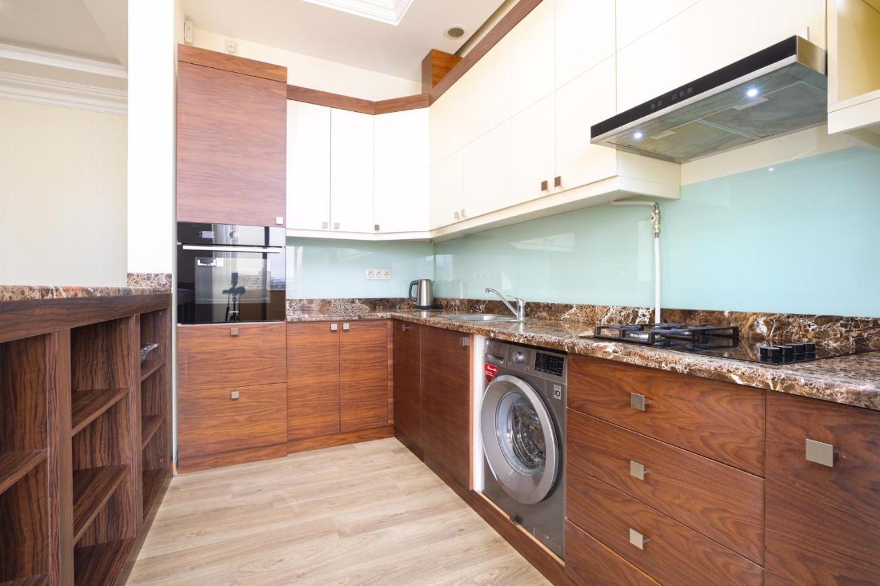 Central Yerevan 3 Bedrooms Exclusive Penthouse Apartment,Small Center מראה חיצוני תמונה